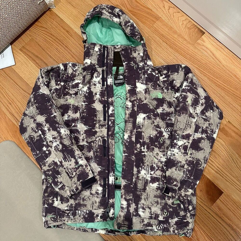 NWOT Men’s medium North Face Ski Snow Jacket Parka